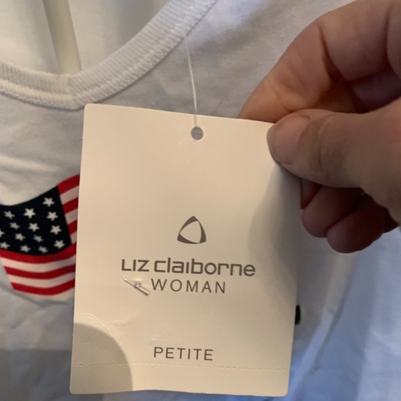 Liz Claiborne Wonan petite America tank. NWT. Retail 24 - Picture 2 of 4